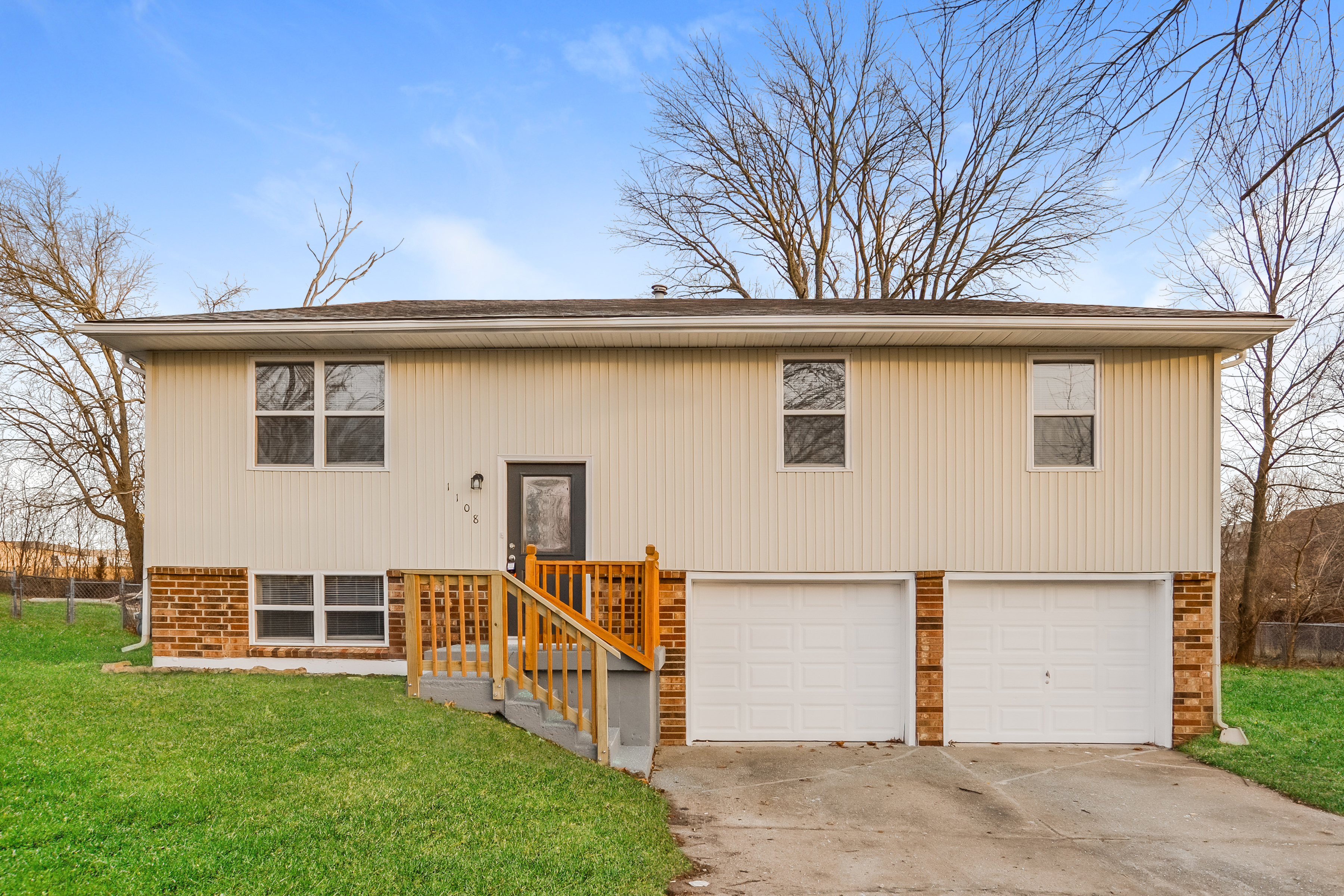 1108 Golfview Dr GRAIN VALLEY, MO 64029